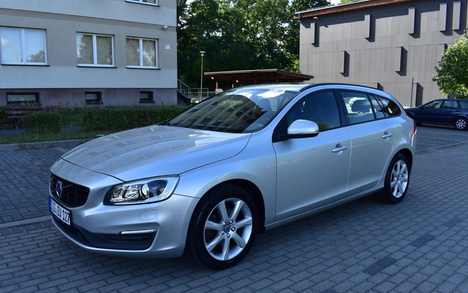 Volvo V60 cena 57900 przebieg: 162000, rok produkcji 2016 z Krzanowice małe 781